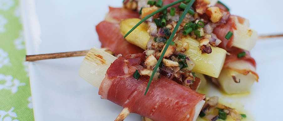 Roulés d'asperges au jambon cru