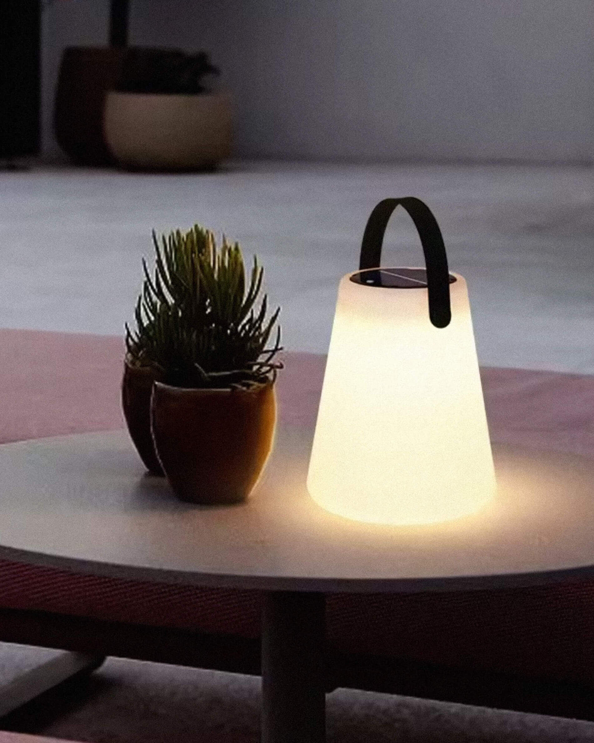 Candeeiro de exterior cone solar