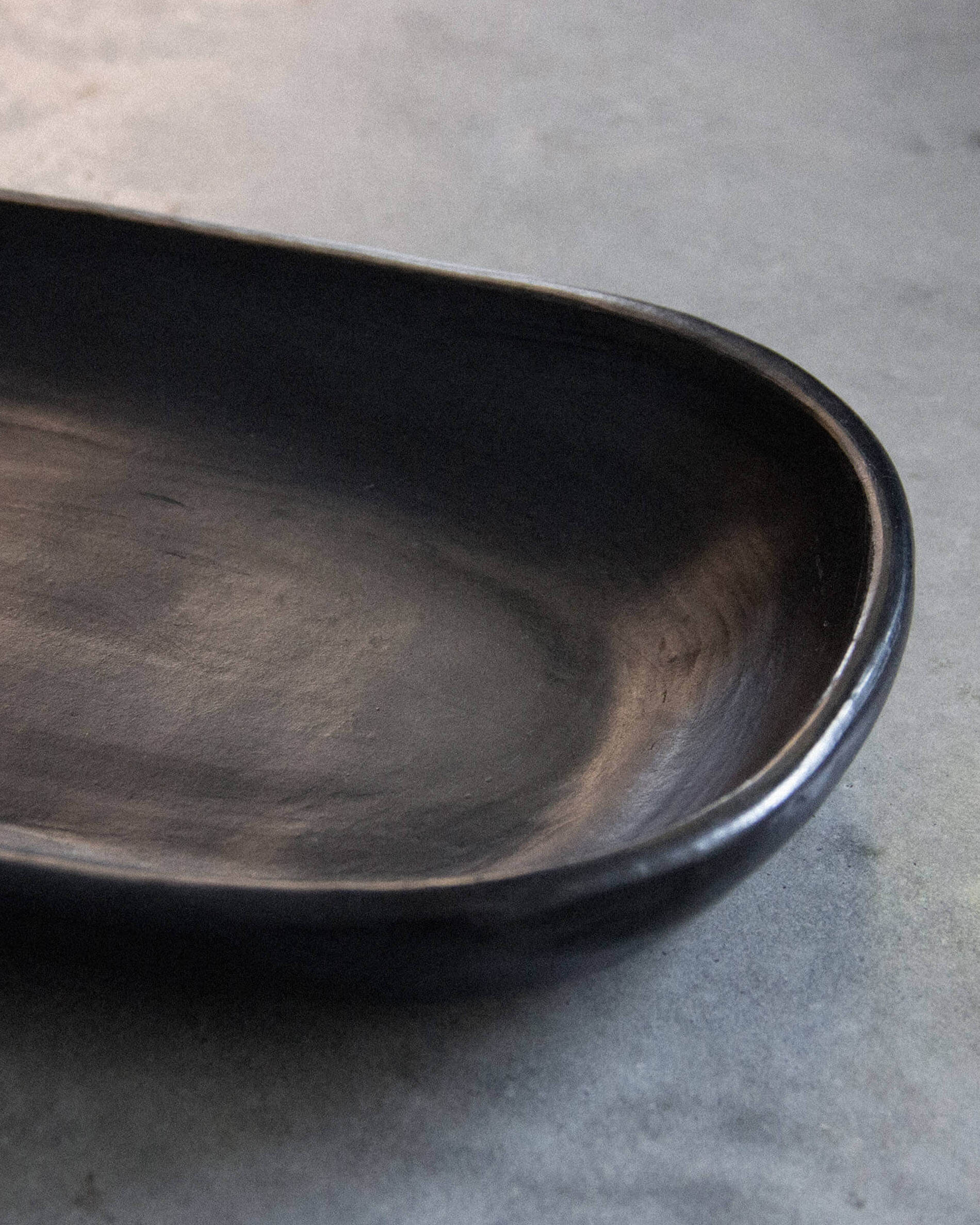 Forma para bolo em barro preto Chamba