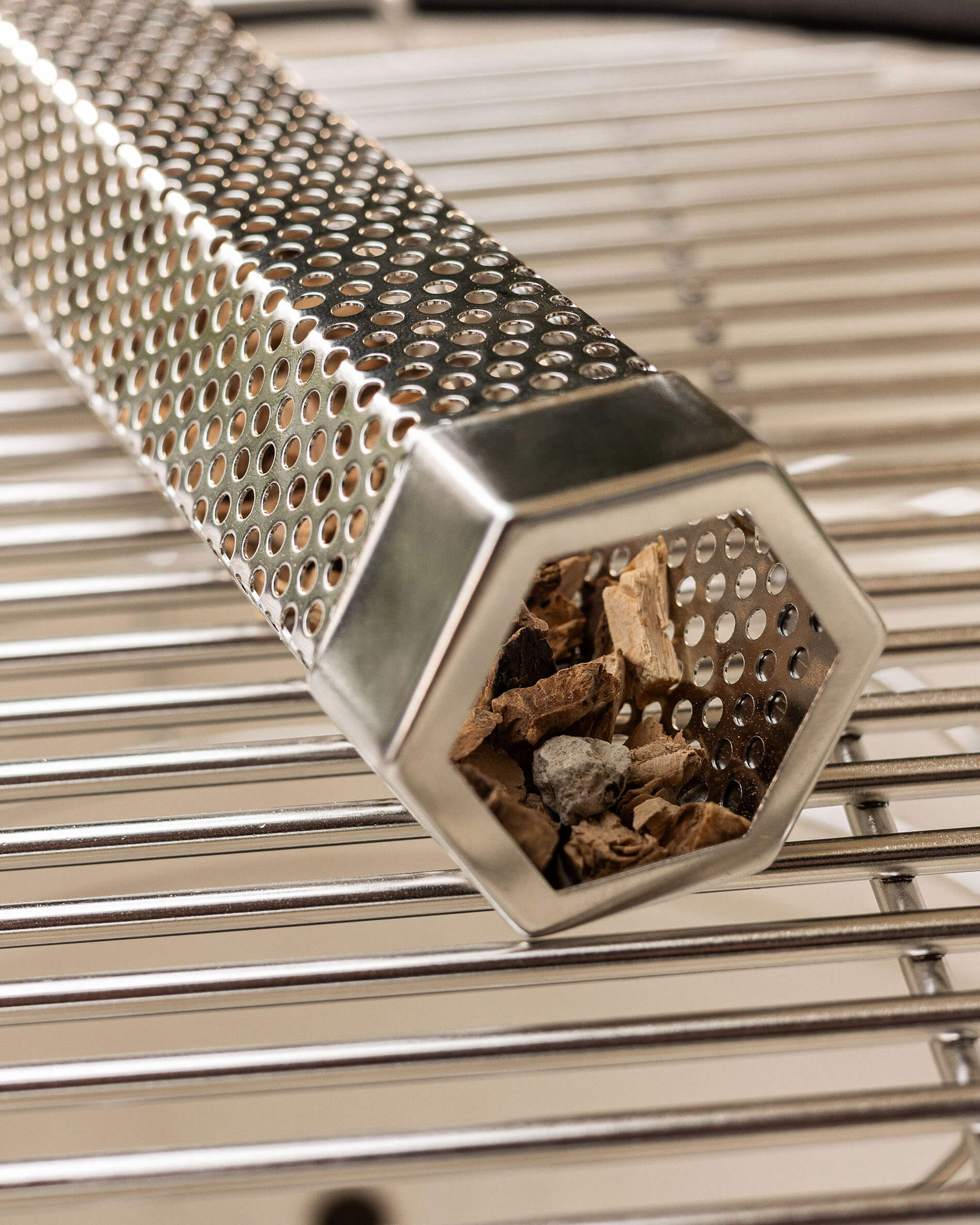 Gerador de fumo para fumagem a quente